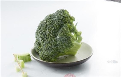 西兰花的营养价值，西兰花的营养价值有哪些-图片2