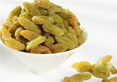 葡萄干的功效和作用，葡萄干的热量，葡萄干一天吃多少合适-图片1