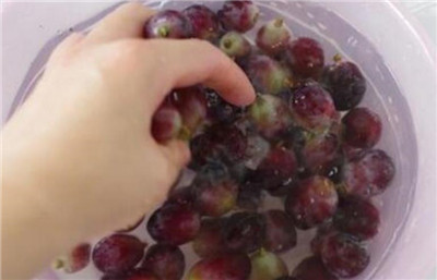 葡萄怎么洗，葡萄的清洗方法有哪些-图片1