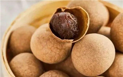 龙眼干的作用和功效,龙眼干泡水喝的功效有哪些-图片2